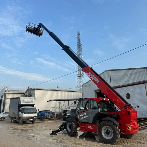 Nilüferde Kiralık Forklift ve Telehander ile Verimli Taşıma